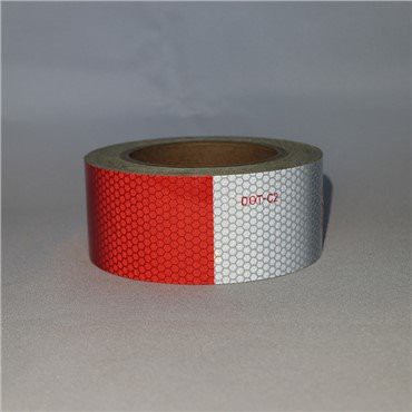 Reklaamiklassi DOT C2 helkurteip veoautodele